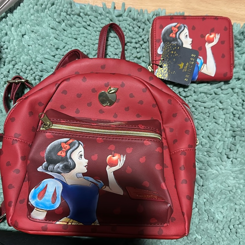 Snow White Disney bookbag with wallet